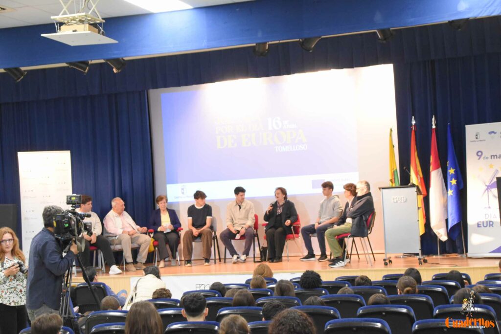 Caballero sitúa a Europa como garantía de bienestar, democracia y oportunidades para Castilla-La Mancha 21 16 abril jornada dia europa fco garcia pavon tomelloso01