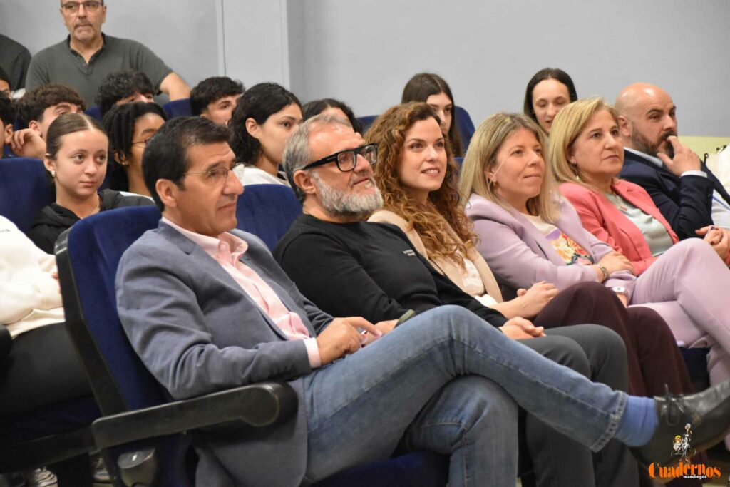 Caballero sitúa a Europa como garantía de bienestar, democracia y oportunidades para Castilla-La Mancha 24 16 abril jornada dia europa fco garcia pavon tomelloso04