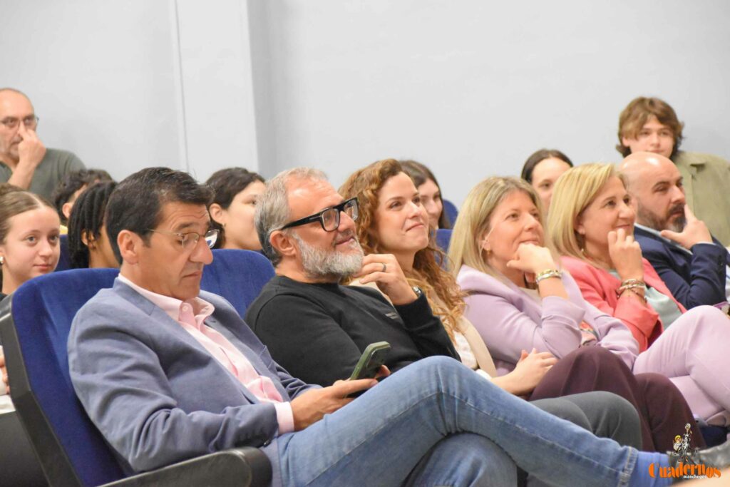 Caballero sitúa a Europa como garantía de bienestar, democracia y oportunidades para Castilla-La Mancha 25 16 abril jornada dia europa fco garcia pavon tomelloso05