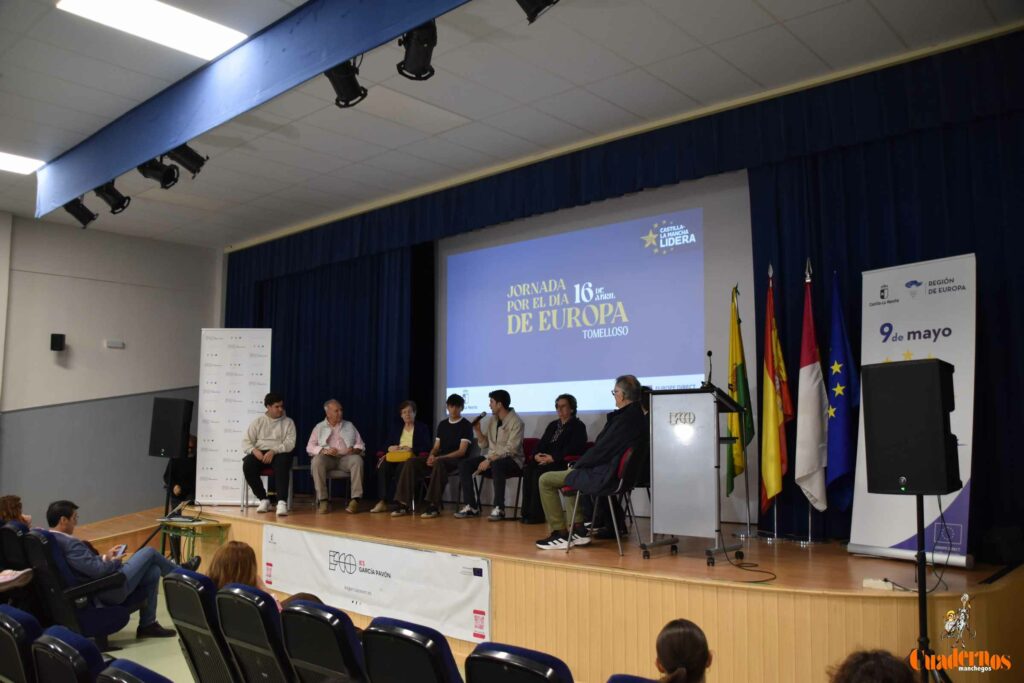 Caballero sitúa a Europa como garantía de bienestar, democracia y oportunidades para Castilla-La Mancha 28 16 abril jornada dia europa fco garcia pavon tomelloso08
