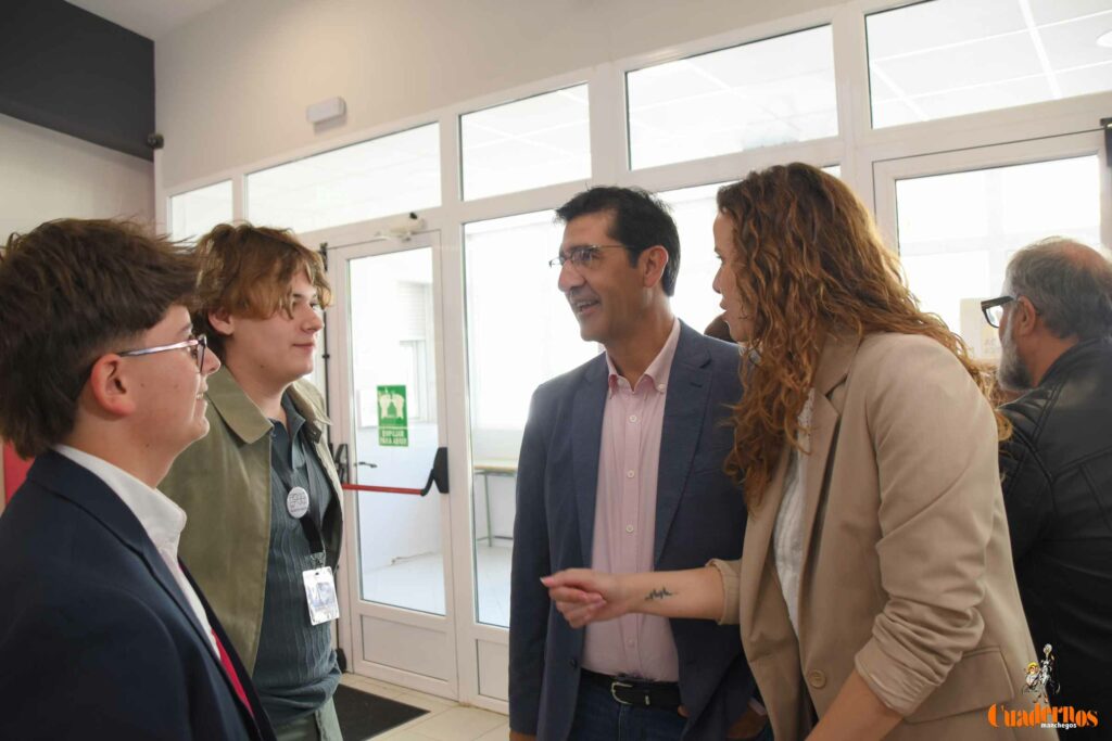 Caballero sitúa a Europa como garantía de bienestar, democracia y oportunidades para Castilla-La Mancha 15 16 abril jornada dia europa fco garcia pavon tomelloso23