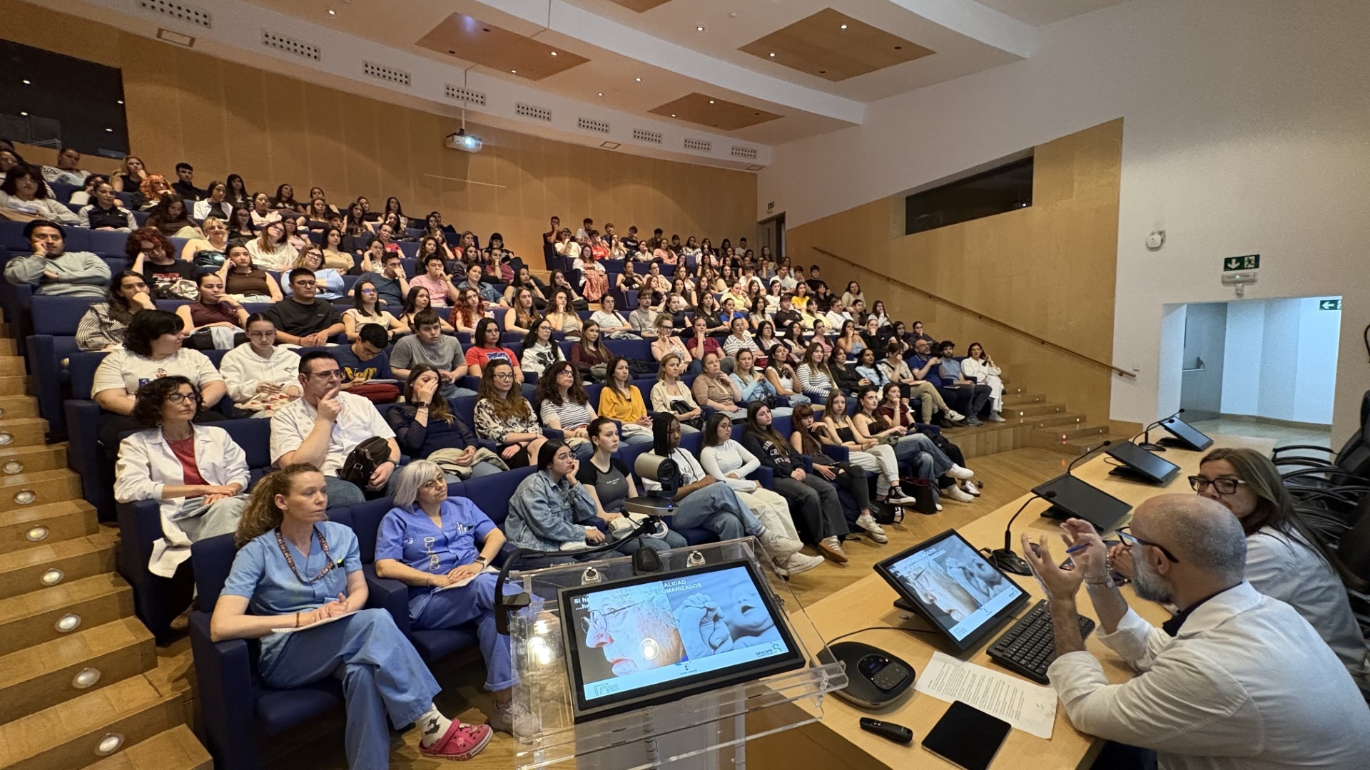Alumnos de grados sociosanitarios del IES Torreón del Alcázar adquieren un mayor conocimiento de su especialidad en el hospital de Ciudad Real
