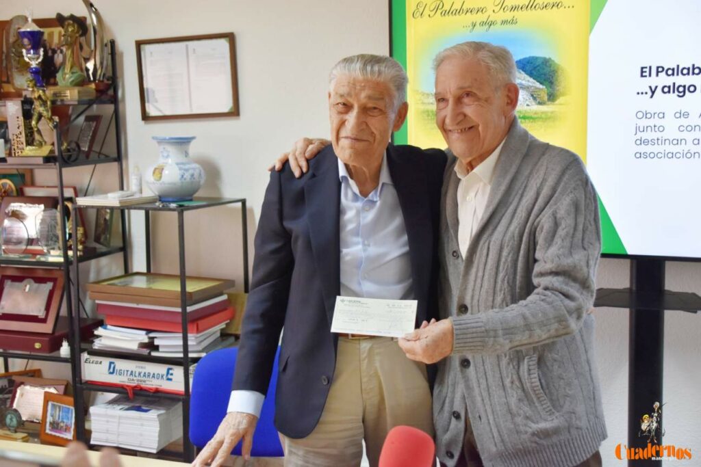 Antonio Perales entrega a AFAS los beneficios de la venta de "El palabrero tomellosero... y algo más" y refuerza el valor solidario de la cultura popular en Tomelloso 10 beneficios recaudados palabro tomellosero afas tomelloso 01