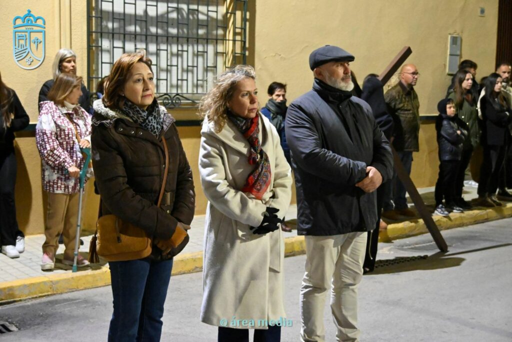 La Cofradía de los Crucíferos de la Caridad vuelve a recorrer Socuéllamos en un Martes Santo marcado por la fe 16 cofradia cruciferos socuellamos semana santa 16