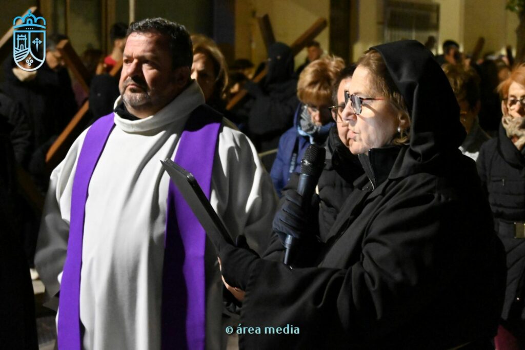 La Cofradía de los Crucíferos de la Caridad vuelve a recorrer Socuéllamos en un Martes Santo marcado por la fe 8 cofradia cruciferos socuellamos semana santa 8