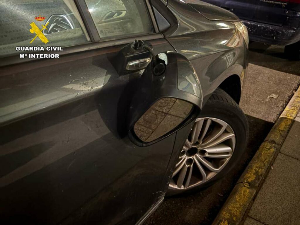 La Guardia Civil de Albacete detiene a un menor de edad por causar daños en nueve vehículos 2 danosnuevvehiculosalbacete