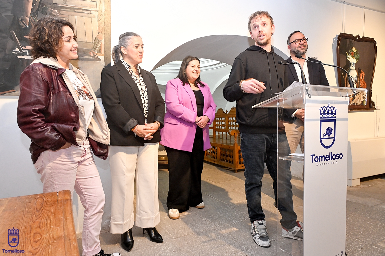 De la calle a la Posada con “Bodegones y otros Dioses”