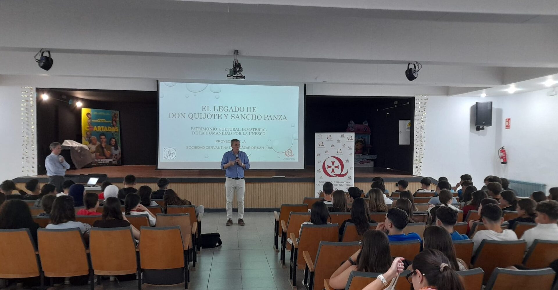 Don Quijote y Sancho Panza juegan en casa en su camino hacia la declaración de su legado como Patrimonio Cultural de la Humanidad