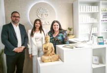 “Relax, Centro de Belleza y Cuidado” abre sus puertas en Tomelloso El alcalde felicita a Yulimar Neira por la apertura de “Relax, Centro de Belleza y Cuidado” en Tomelloso