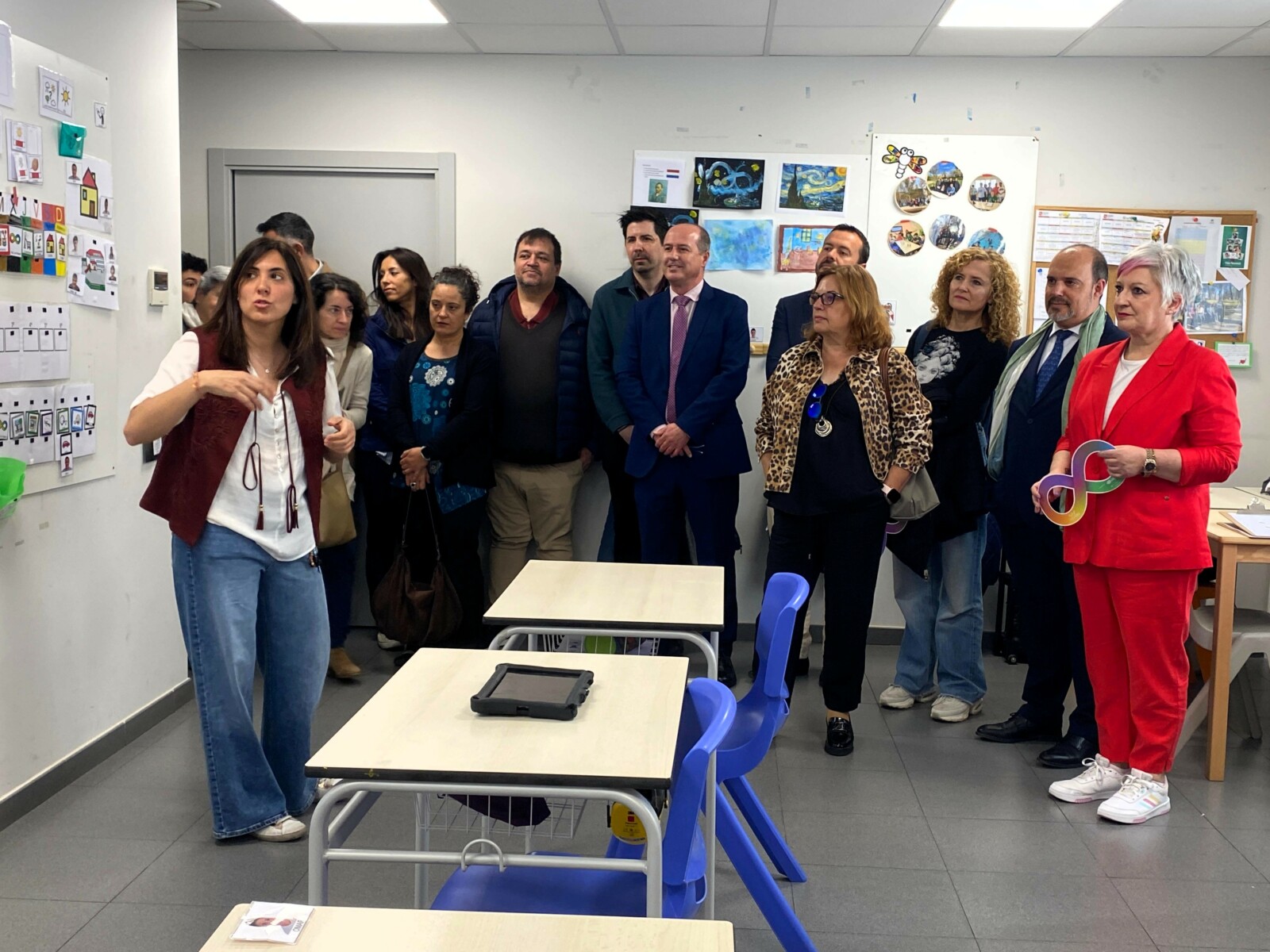 La Junta refuerza su apoyo a las personas con autismo con nuevas plazas públicas en el centro de día de APANAG en Guadalajara 2 El Gobierno regional refuerza su apoyo a las personas con autismo con nuevas plazas públicas en el centro de día de APANAG en Guadalajara