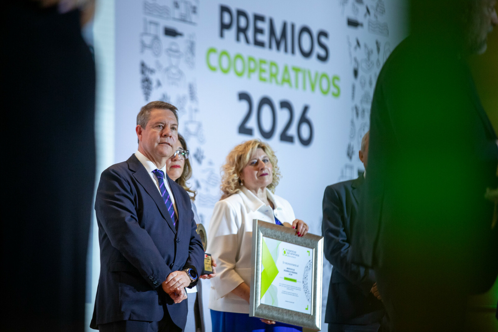 El presidente de Castilla-La Mancha anuncia un Plan de Relevo Generacional de cooperativas para incentivar el ingreso de j&oacute;venes en el campo