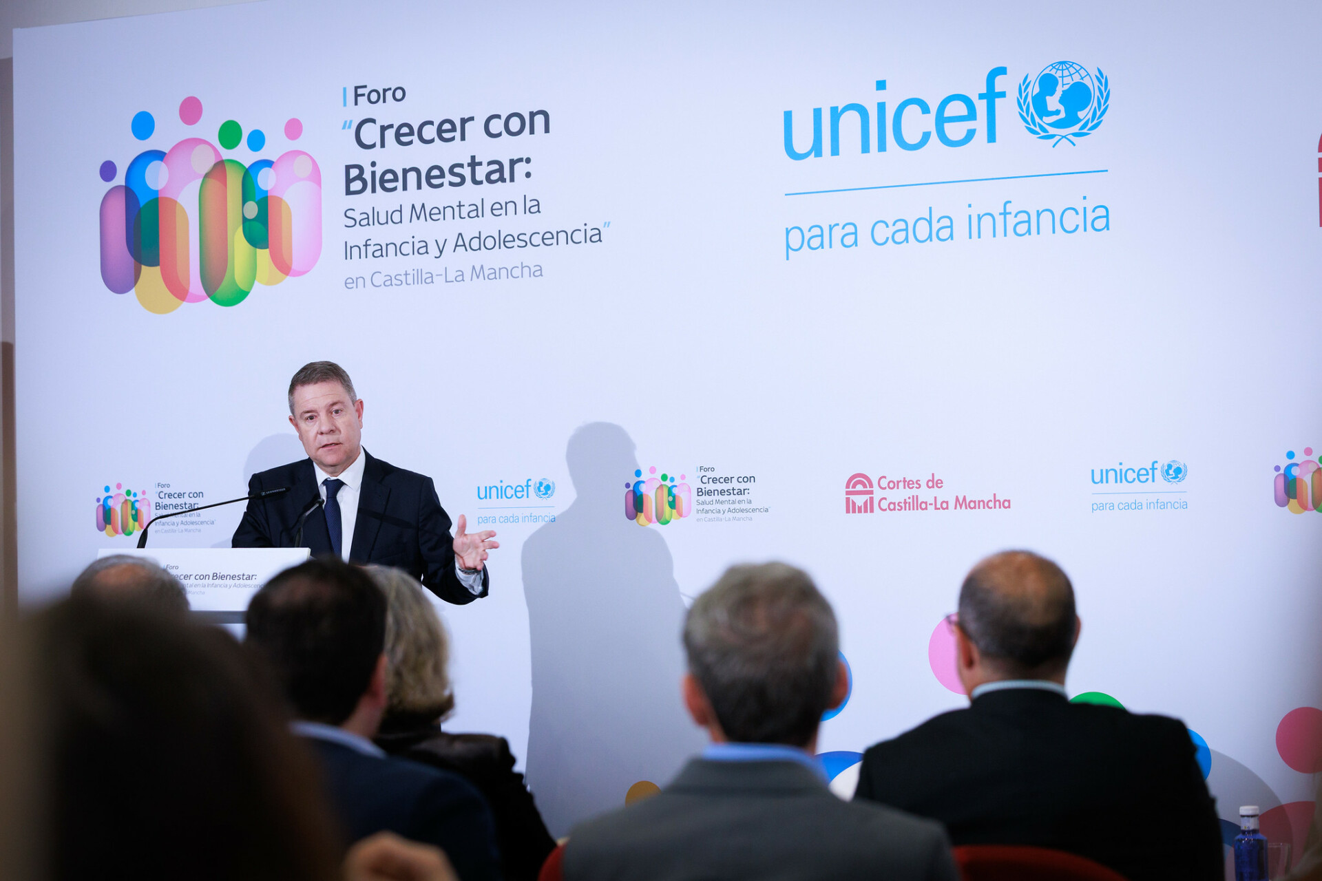 García-Page anuncia la implantación de “siete unidades móviles de salud infanto-juvenil” para acercar la atención “donde está la gente”