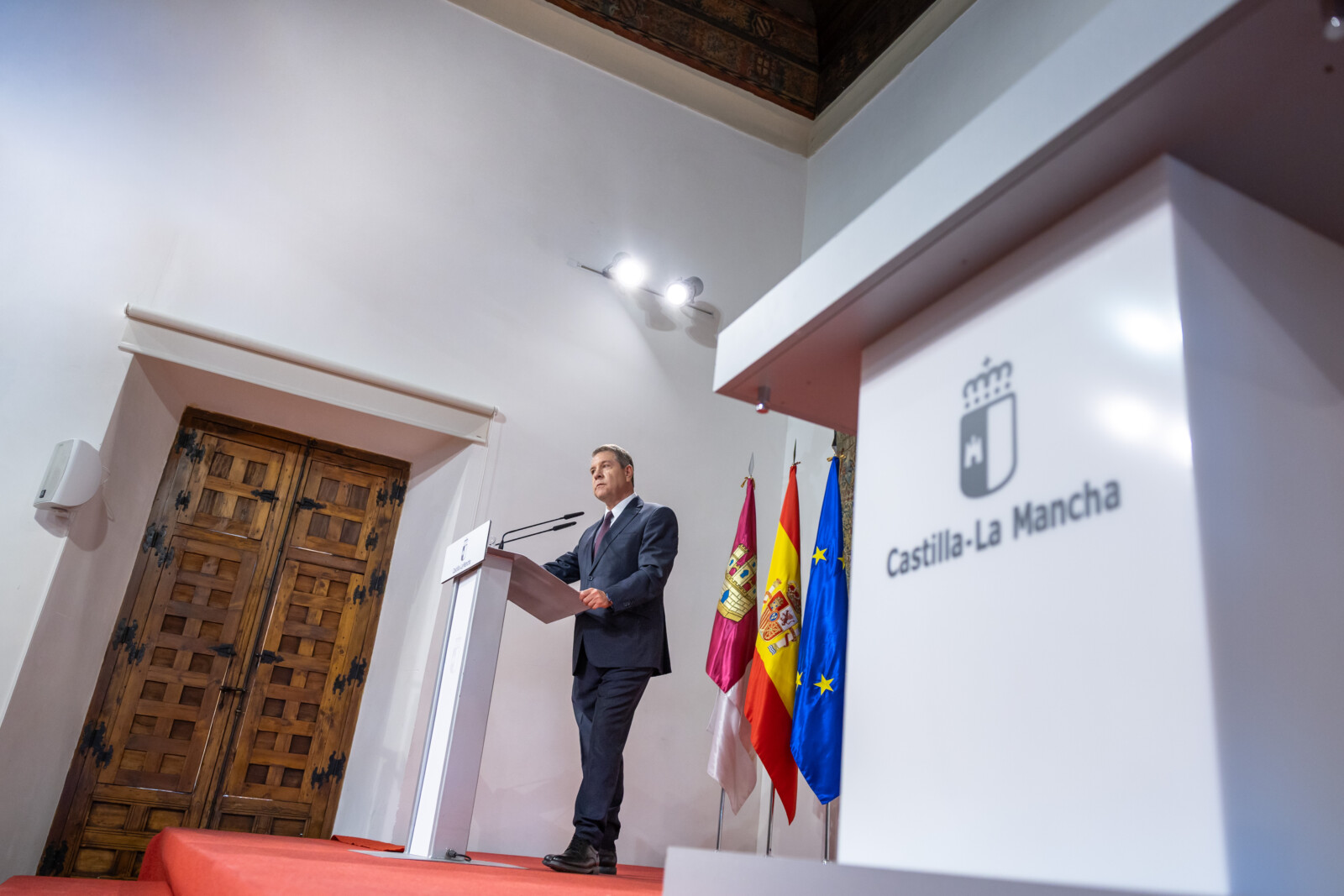 Garc&iacute;a-Page reclama una financiaci&oacute;n auton&oacute;mica &ldquo;por justicia&rdquo; y urge a un pacto de Estado que garantice &ldquo;la sostenibilidad del sistema sanitario&rdquo;