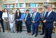 Isabel Rodríguez reivindica a José Enrique Serrano como un “gigante democrático” y llama a seguir su ejemplo Isabel Rodríguez reivindica a José Enrique Serrano como un “gigante democrático” y llama a seguir su ejemplo