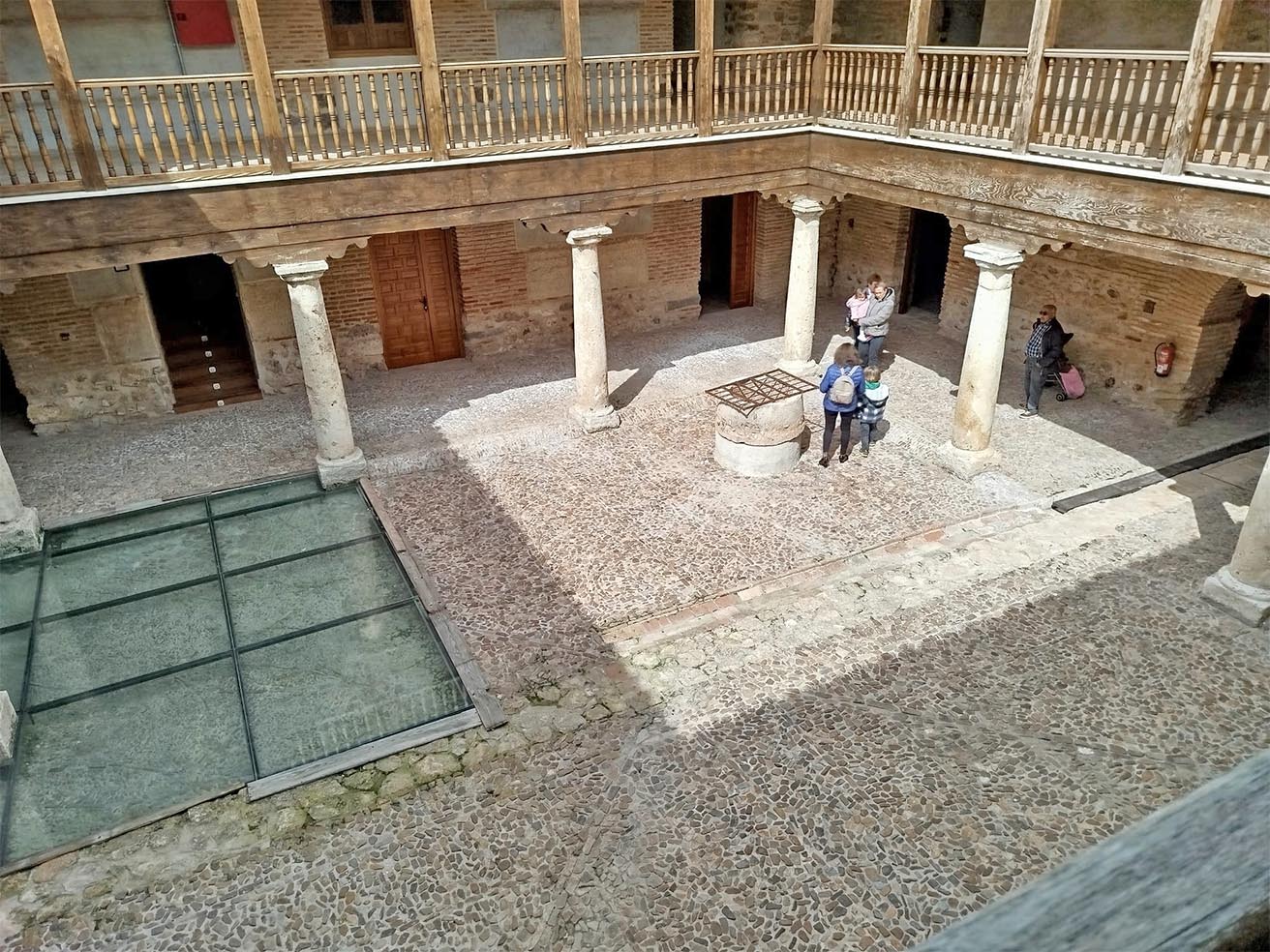 Éxito rotundo de las Jornadas de Puertas Abiertas en el Palacio de Clavería ante su próxima apertura como hospedería