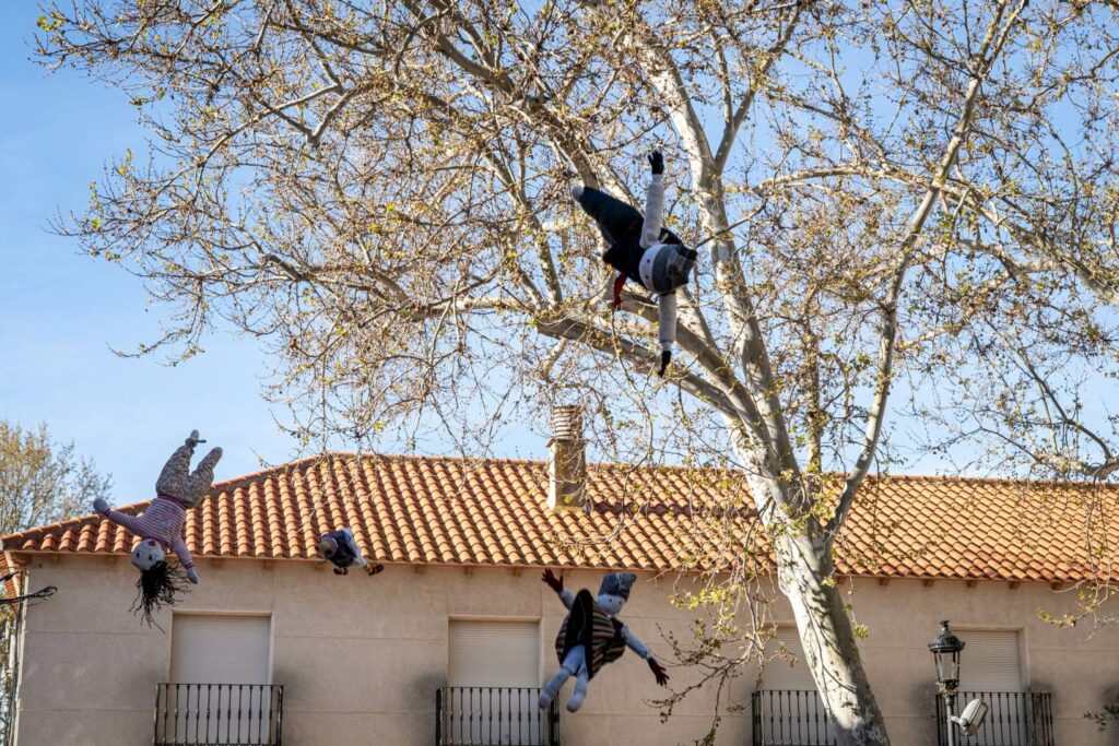 Argamasilla de Alba volvió a llenar su Plaza de tradición, convivencia y alegría con la XIX Fiesta del Manteo del Pelele 9 manteopeleleargamasilla 9