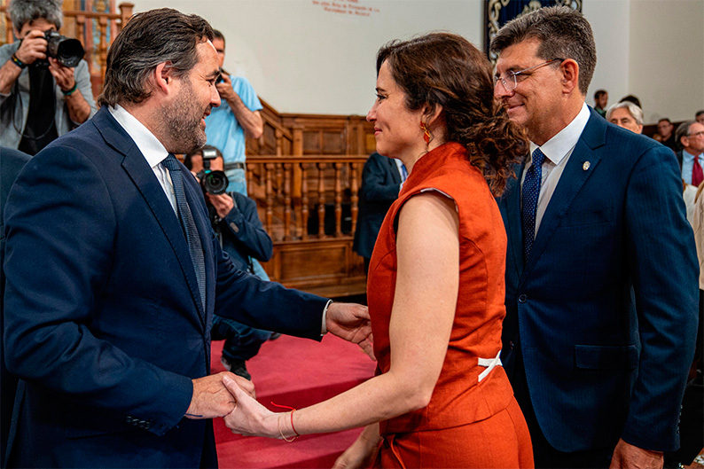 Núñez propone un programa de retención del talento de la mano de la UCLM y la UAH ofreciendo a los alumnos que titulen una primera oportunidad laboral en la región