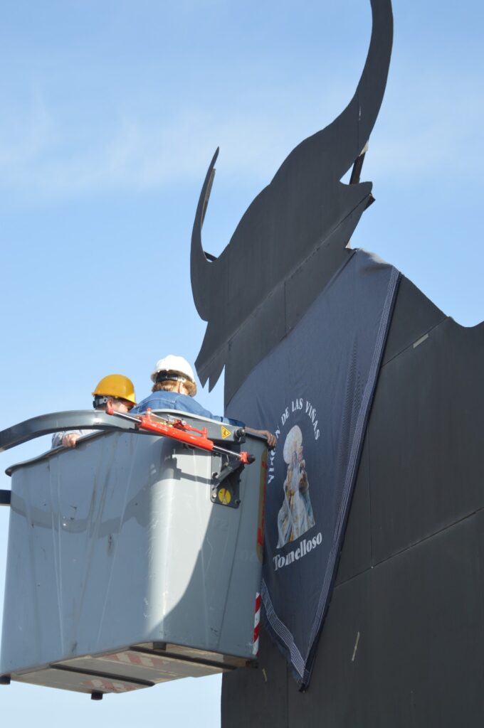 panuelo toro osborne tomelloso 11