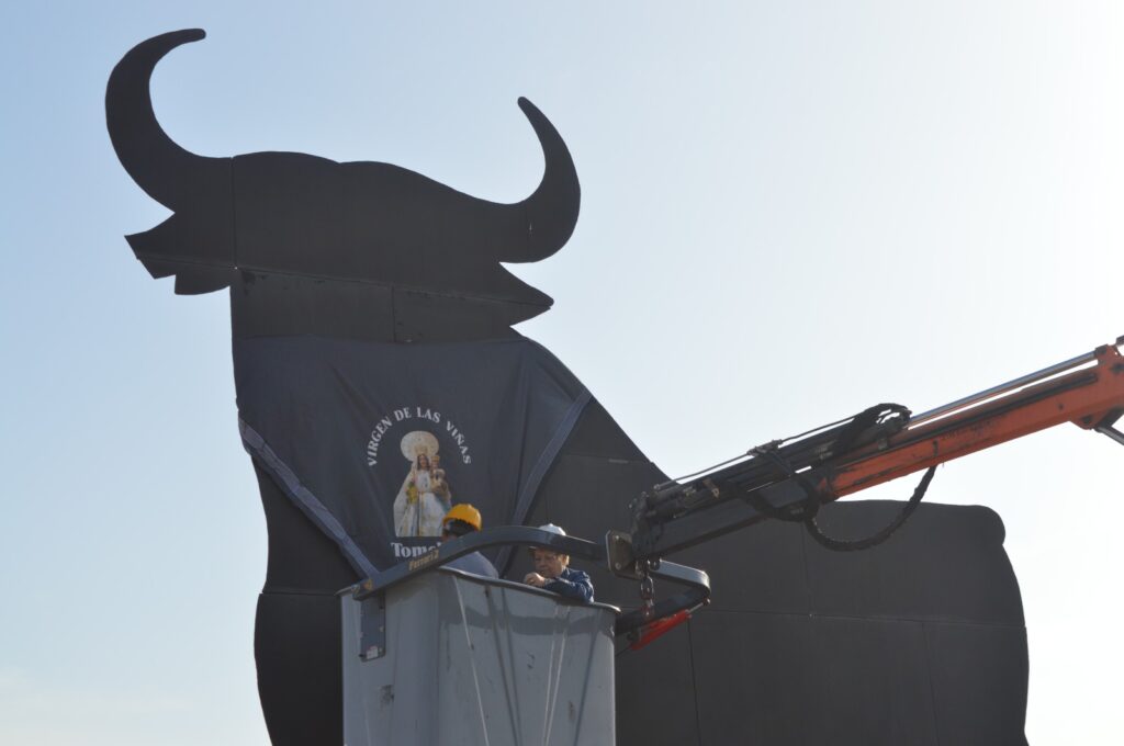 panuelo toro osborne tomelloso 6