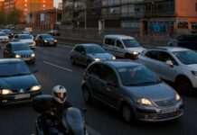 Las petroleras ingresan 81,4 millones de euros extra al día en la UE por el aumento de los precios del combustible desde el inicio de la guerra en Irán según Greenpeace Las petroleras ingresan 81,4 millones de euros extra al día en la UE por el aumento de los precios del combustible desde el inicio de la guerra en Irán según Greenpeace