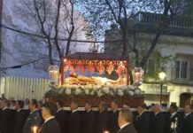 Tomelloso se vuelca con el Entierro de Cristo en una noche de profundo recogimiento y fervor Tomelloso se vuelca con el Entierro de Cristo en una noche de profundo recogimiento y fervor