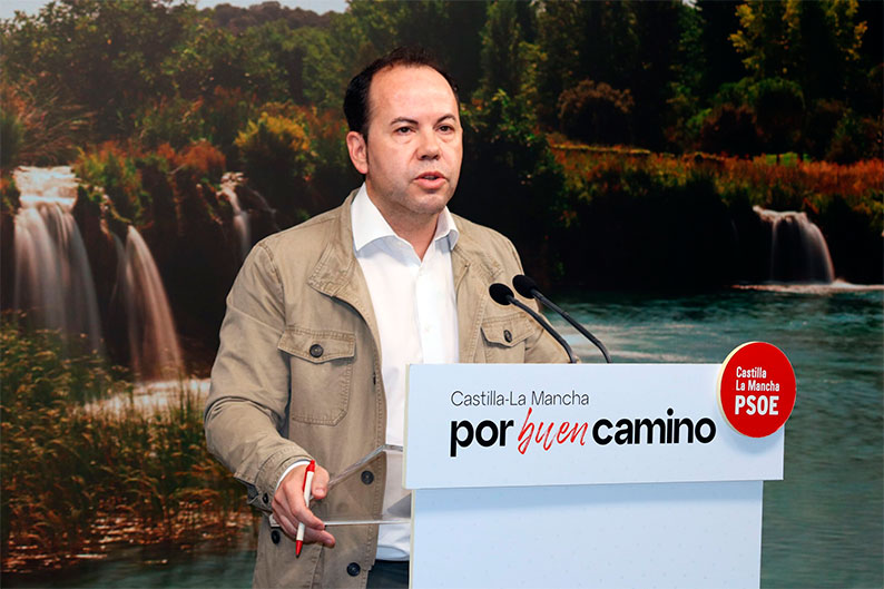 El PSOE de CLM celebra la recuperación de derechos con Page: “Nuestro objetivo es tener la mejor sanidad pública”
