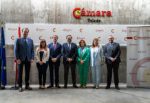Paco Núñez aborda con los Presidentes de las Cámaras de Comercio la situación del sistema cameral en Castilla-La Mancha Paco Núñez aborda con los Presidentes de las Cámaras de Comercio la situación del sistema cameral en Castilla-La Mancha