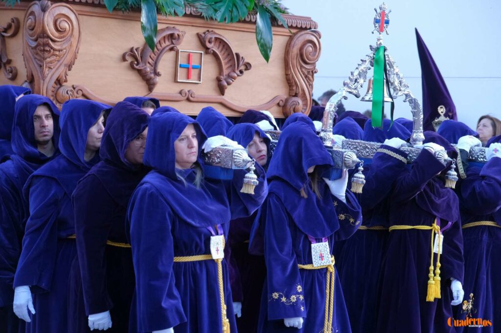 Tomelloso acompañó a Jesús de Medinaceli en la mañana del Viernes Santo 9 tomelloso acompano al jesus de medinaceli en la manana del viernes santo 7
