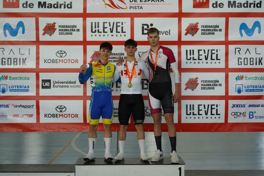 Tres medallas para la selección regional dirigida por Victoriano Cerezo en el Campeonato de España de Pista cadete y junior 4 tresmedallas ciclismo campeonato espana pista 3