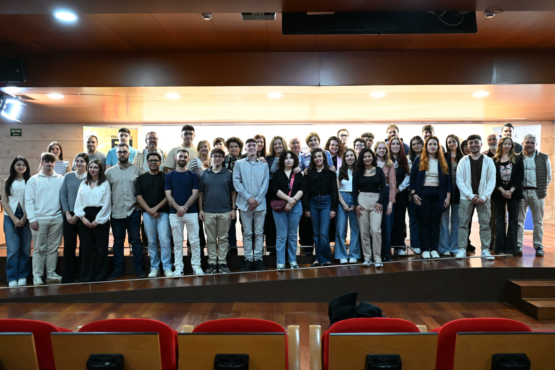 Un total de 28 jóvenes comienzan su experiencia internacional en quince países gracias a las Becas de Internacionalización