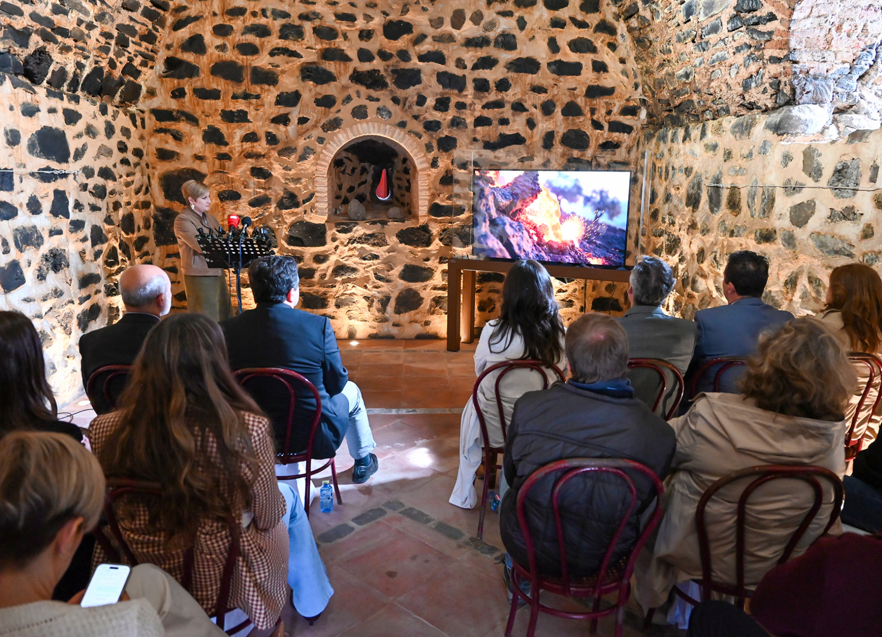 Valverde asegura en Piedrabuena que actuaciones como el centro de visitantes del Castillo de Mortara conectan nuestro pasado geológico con nuevas oportunidades económicas y turísticas 3 Valverde asegura en Piedrabuena que actuaciones como el centro de visitantes del Castillo de Mortara conectan nuestro pasado geológico con nuevas oportunidades económicas y turísticas