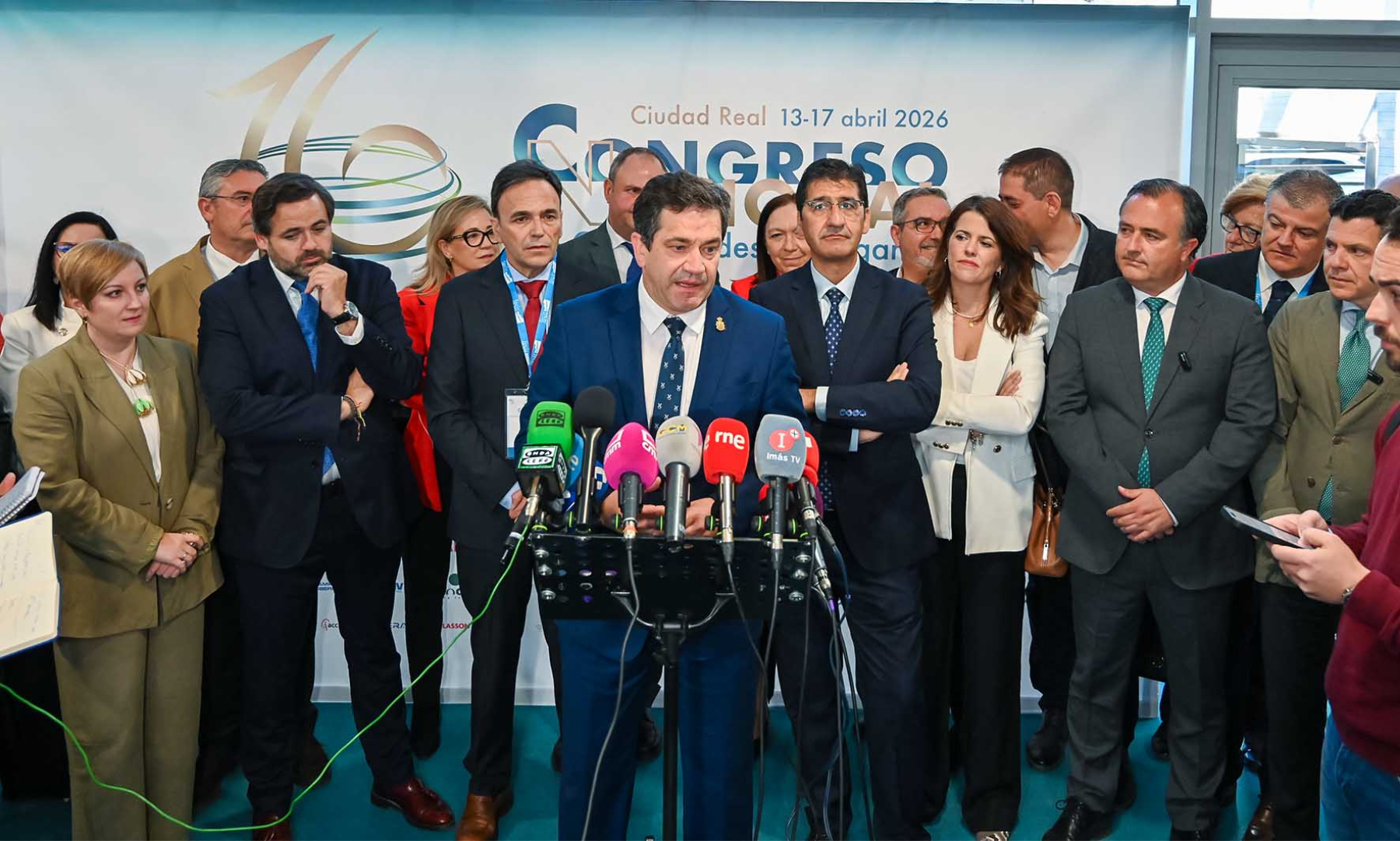 Valverde confía en que del Congreso Nacional de Regantes surja una petición de prórroga de la Directiva Marco del Agua y propuestas garantes para todos los territorios 3 Valverde confía en que del Congreso Nacional de Regantes surja una petición de prórroga de la Directiva Marco del Agua y propuestas garantes para todos los territorios