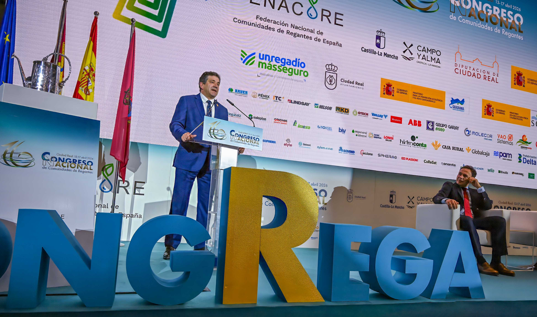 Valverde confía en que del Congreso Nacional de Regantes surja una petición de prórroga de la Directiva Marco del Agua y propuestas garantes para todos los territorios 9 Valverde confía en que del Congreso Nacional de Regantes surja una petición de prórroga de la Directiva Marco del Agua y propuestas garantes para todos los territorios