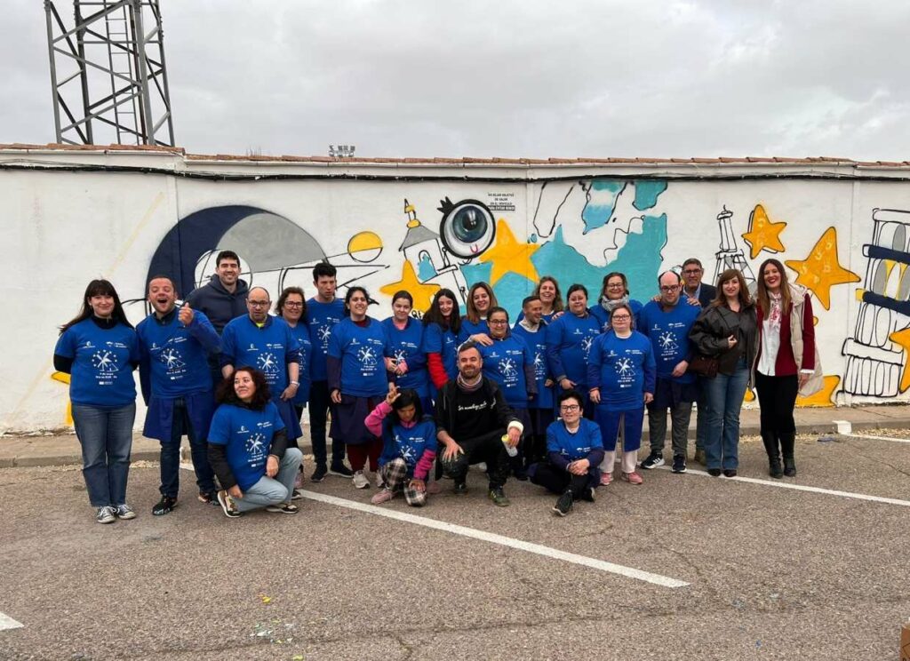 Villacañas acerca Europa a la ciudadanía con un mural participativo en el Complejo Municipal Las Pirámides 5 villacanas europa