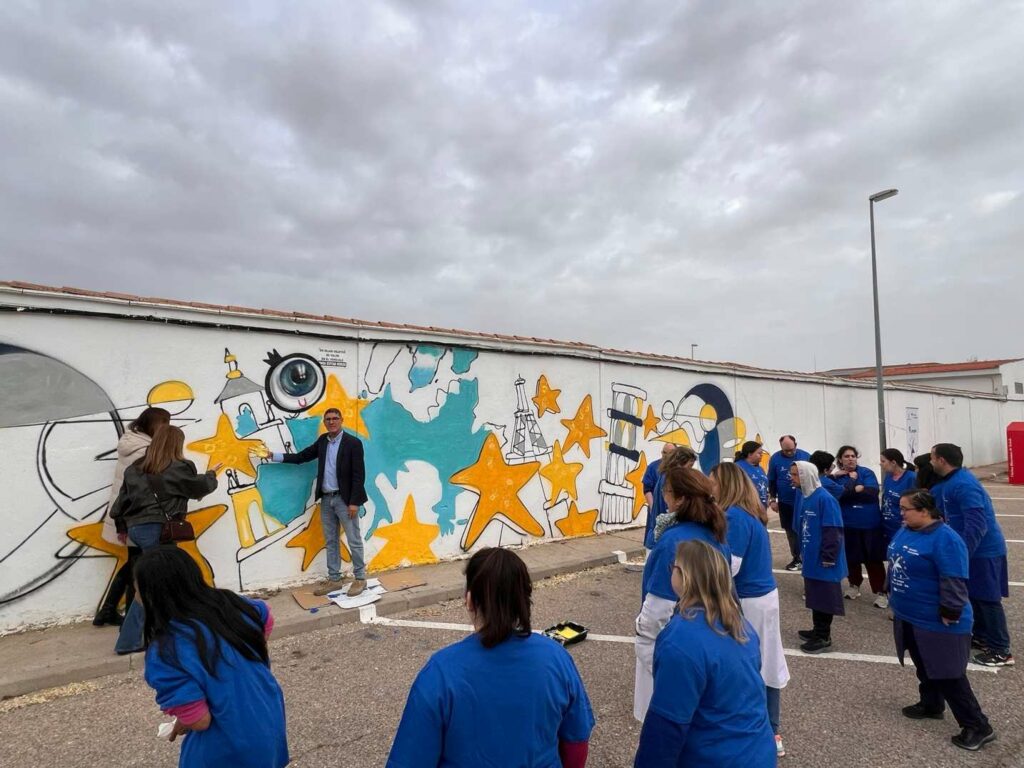 Villacañas acerca Europa a la ciudadanía con un mural participativo en el Complejo Municipal Las Pirámides 3 villacanas europa 4