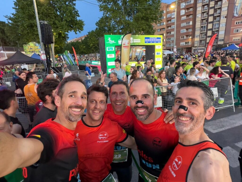 Los Pieles Run conquistan la noche de Albacete en una 10K histórica 3 10k albacete pieles run 3