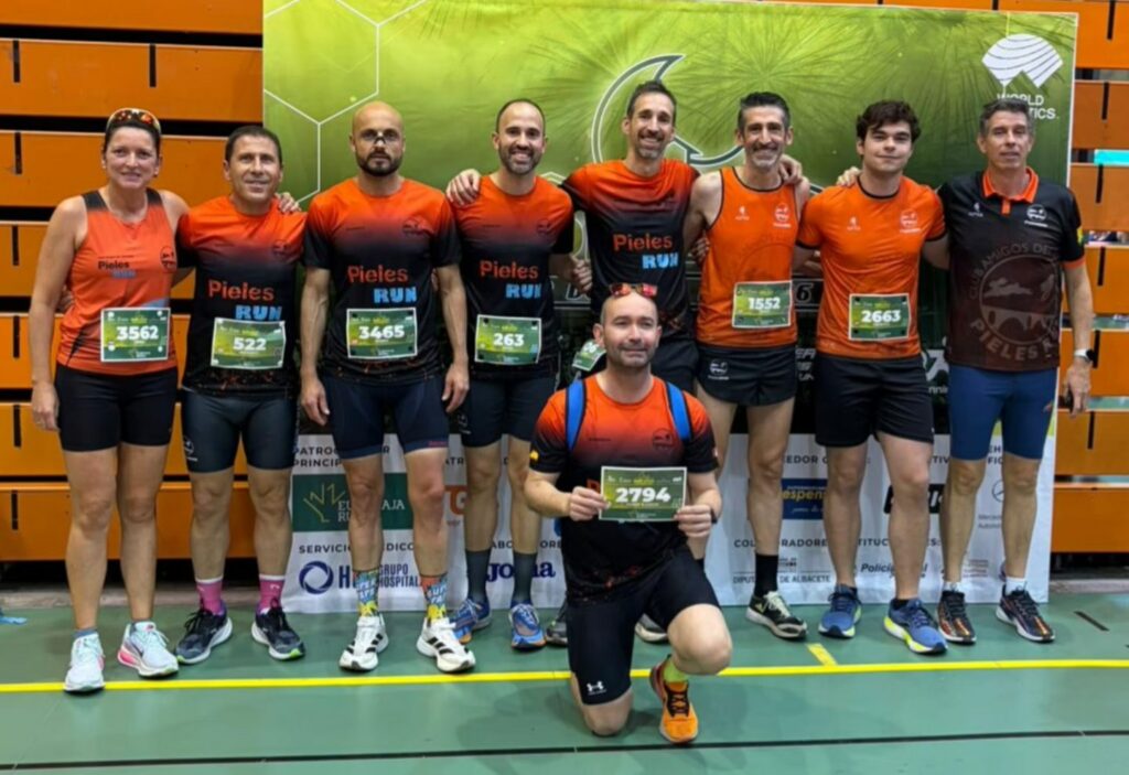 Los Pieles Run conquistan la noche de Albacete en una 10K histórica 1 10k albacete pieles run 5