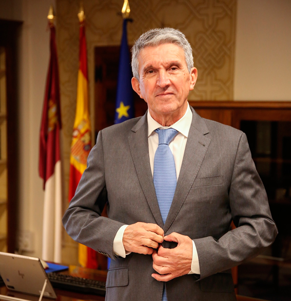 A Jesús Fuentes