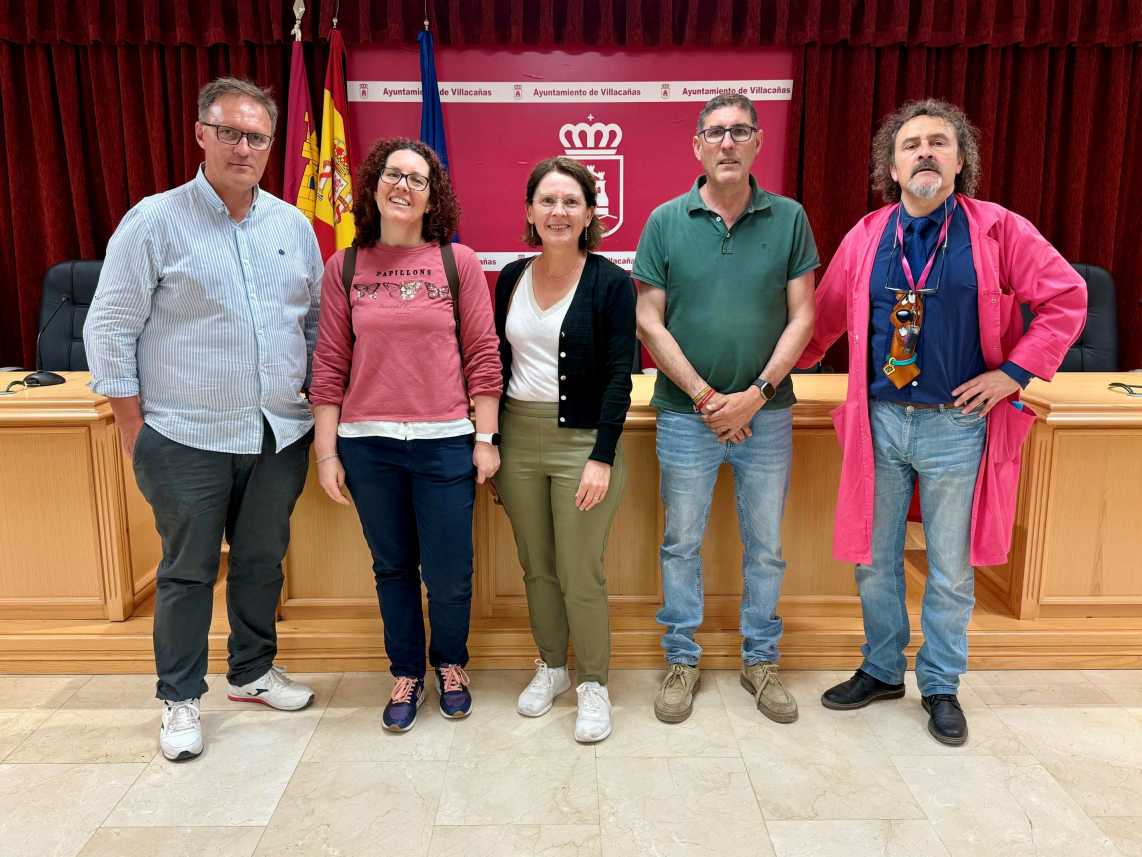El Ayuntamiento de Villacañas recibe la visita de una docente francesa dentro de un programa Erasmus+