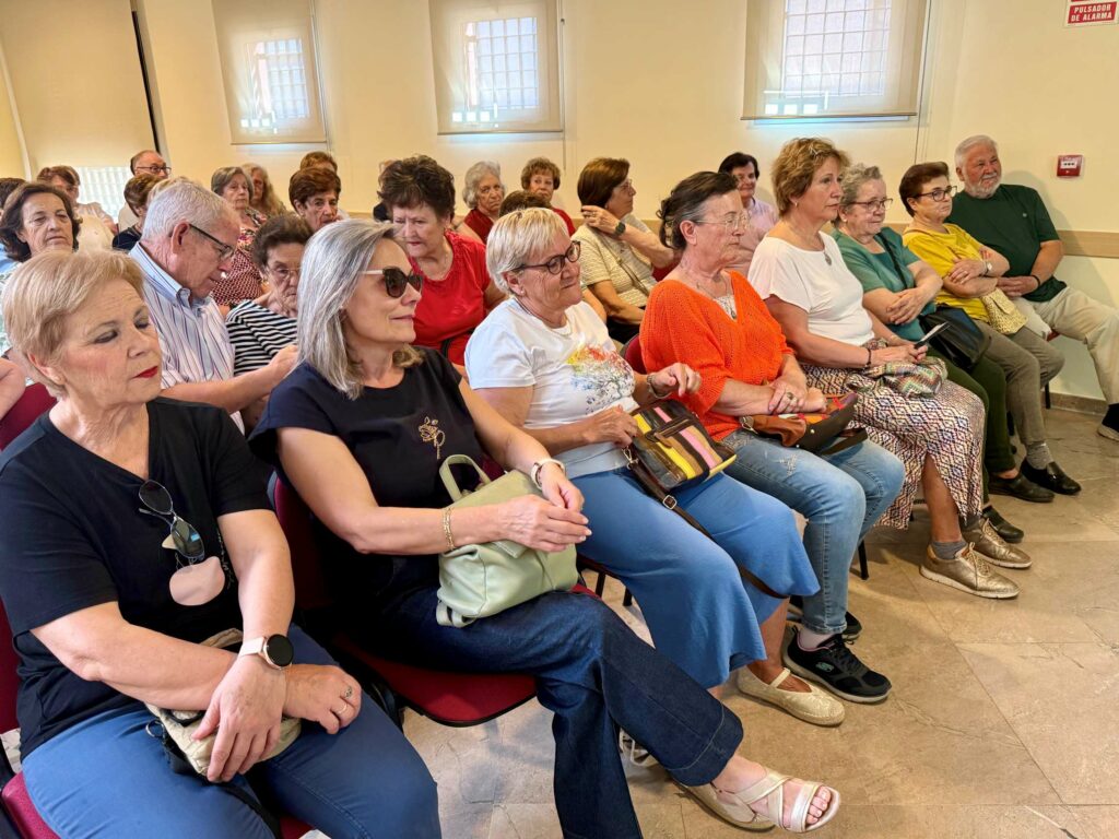 El Centro de Mayores de Villacañas acoge una charla sobre prevención de caídas con gran participación de vecinos 4 centromayoresvillacanas 5