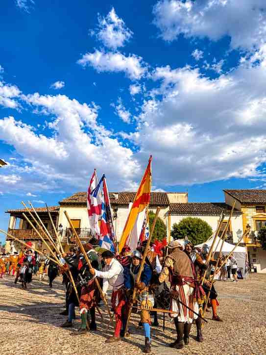 Cogolludo revive el Renacimiento entre historia, música y recreación en una multitudinaria VI Jornada Renacentista 23 cogolludo revive renacimiento 05