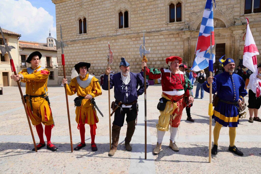 Cogolludo revive el Renacimiento entre historia, música y recreación en una multitudinaria VI Jornada Renacentista 15 cogolludo revive renacimiento 13
