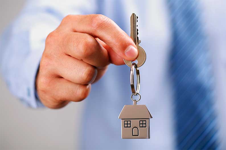 De la Rosa denuncia que “Page lleva 11 años de anuncios y mentiras sobre suelo y vivienda en Castilla-La Mancha”