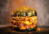 Día Internacional de la Hamburguesa: la burger ya no es comida rápida, es un fenómeno cultural y de consumo Día Internacional de la Hamburguesa: la burger ya no es comida rápida, es un fenómeno cultural y de consumo