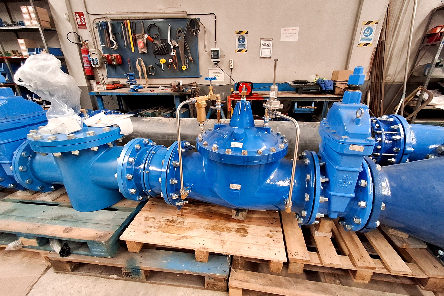 El Ayuntamiento de Tomelloso y Aqualia culminan la compleja instalación de la nueva válvula inteligente de regulación de presión en el marco del PERTE ‘Real Water’ 1 El Ayuntamiento y Aqualia culminan la compleja instalación de la nueva válvula inteligente de regulación de presión en el marco del PERTE ‘Real Water’