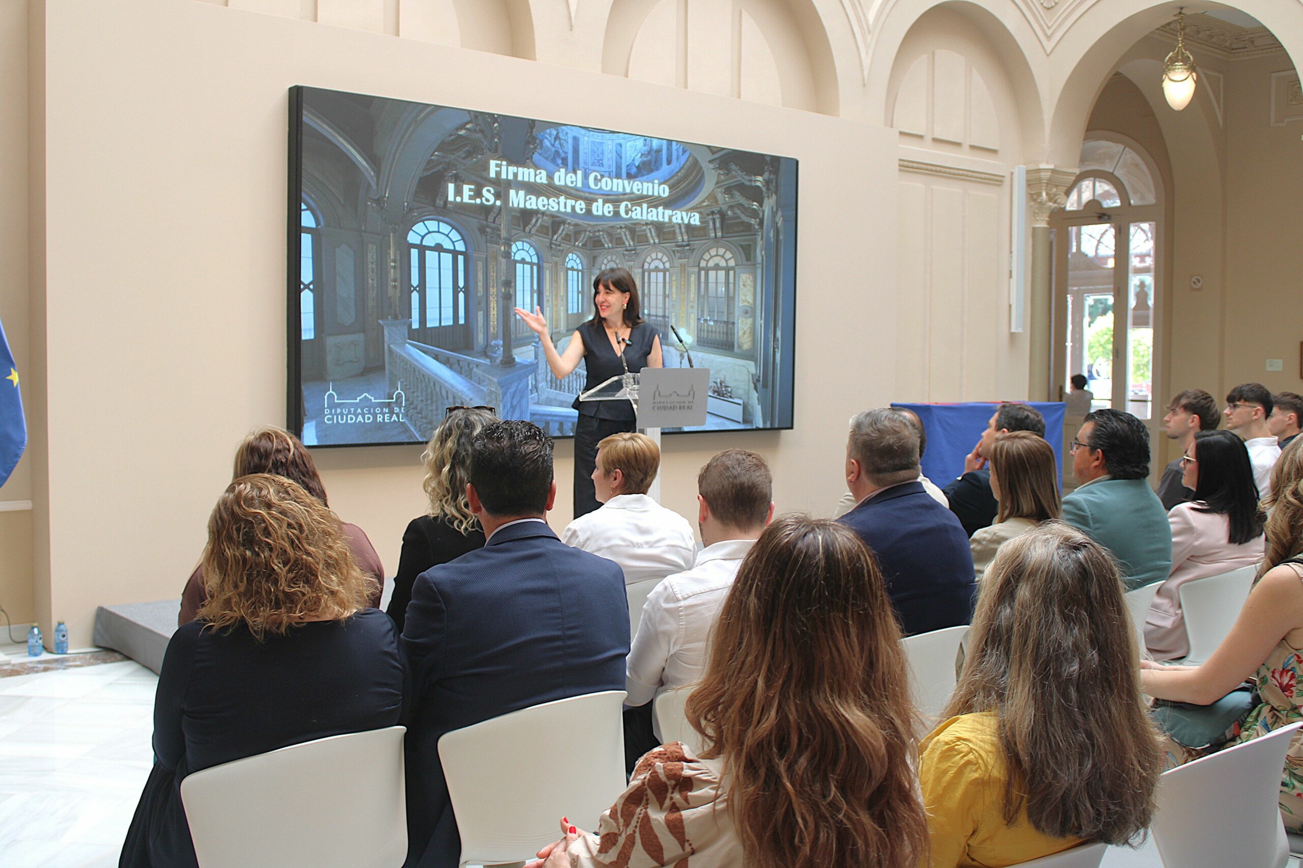 El Gobierno de García-Page apuesta por una FP que en Ciudad Real ofrece oportunidades, futuro y talento de la mano de 3.259 empresas 1 El Gobierno de García-Page apuesta por una FP que en Ciudad Real ofrece oportunidades, futuro y talento de la mano de 3.259 empresas