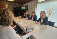El Gobierno regional comparte con el Colegio de Arquitectos la nueva Agenda por la Vivienda El Gobierno regional comparte con el Colegio de Arquitectos la nueva Agenda por la Vivienda