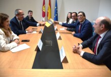 El Gobierno regional mantiene un encuentro con el Colegio de Economistas para la presentación del estudio sobre fiscalidad autonómica 2026 El Gobierno regional mantiene un encuentro con el Colegio de Economistas para la presentación del estudio sobre fiscalidad autonómica 2026