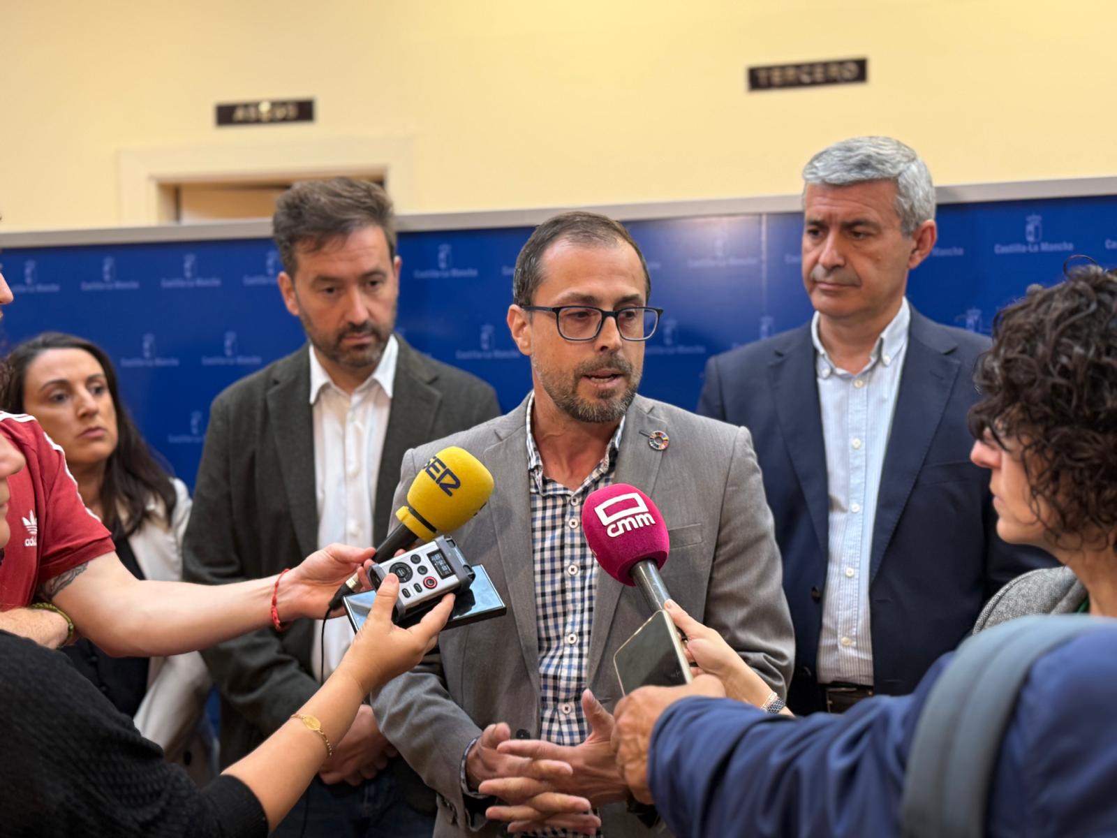 El Gobierno regional publicará en junio la orden de ayudas para que los agricultores protejan los cultivos de la sobrepoblación de conejos 2 El Gobierno regional publicará en junio la orden de ayudas para que los agricultores protejan los cultivos de la sobrepoblación de conejos