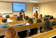 CLM reúne a más de 40 personas autónomas y gestorías de Guadalajara para presentar las ayudas y líneas estratégicas de apoyo al emprendimiento El Gobierno regional reúne a más de 40 personas autónomas y gestorías de Guadalajara para presentar las ayudas y líneas estratégicas de apoyo al emprendimiento